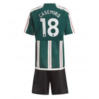 Dětský Fotbalový dres Manchester United Casemiro #18 2023-24 Venkovní Krátký Rukáv (+ trenýrky)
